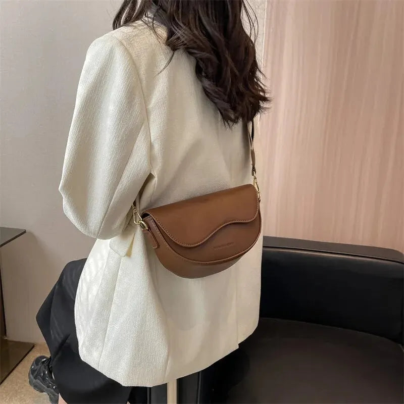 Bolsa Saddle Charm