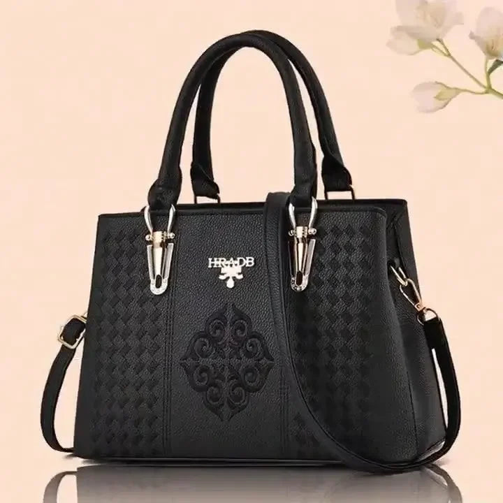 Bolsa Embroidered Muse