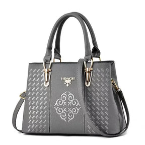 Bolsa Embroidered Muse