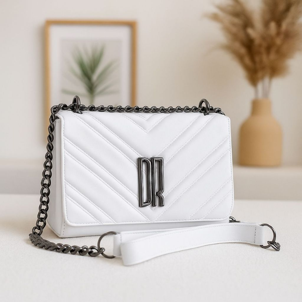 Bolsa Feminina Pequena Transversal de Ombro com Corrente